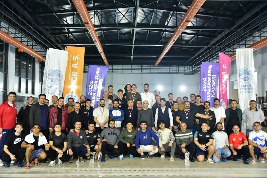 Spor A.ş.’nin Yüzme Yarışmasına 305 Sporcu Katıldı