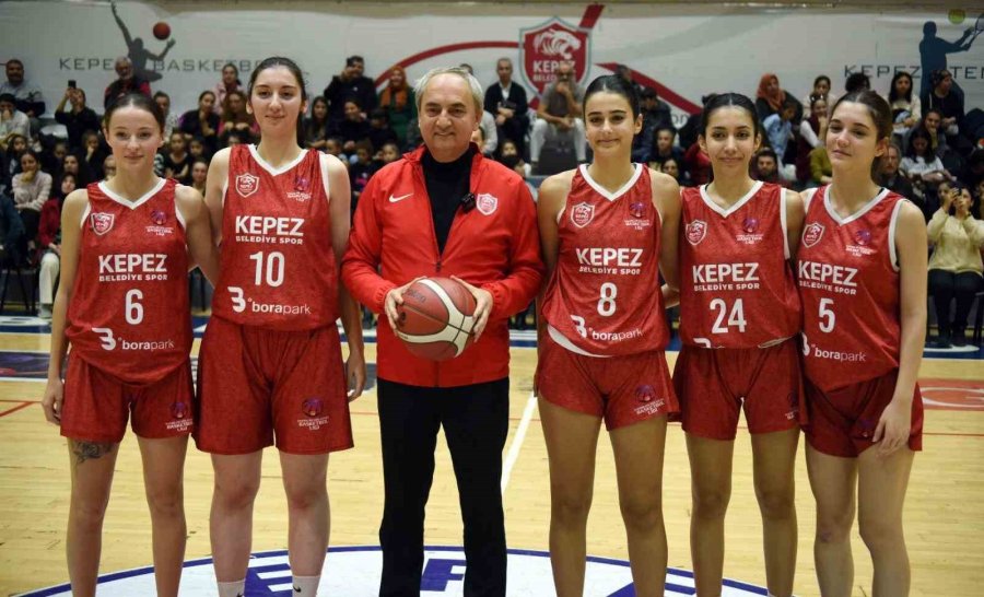 Kocagöz’den Şampiyonlara Özel Tebrik