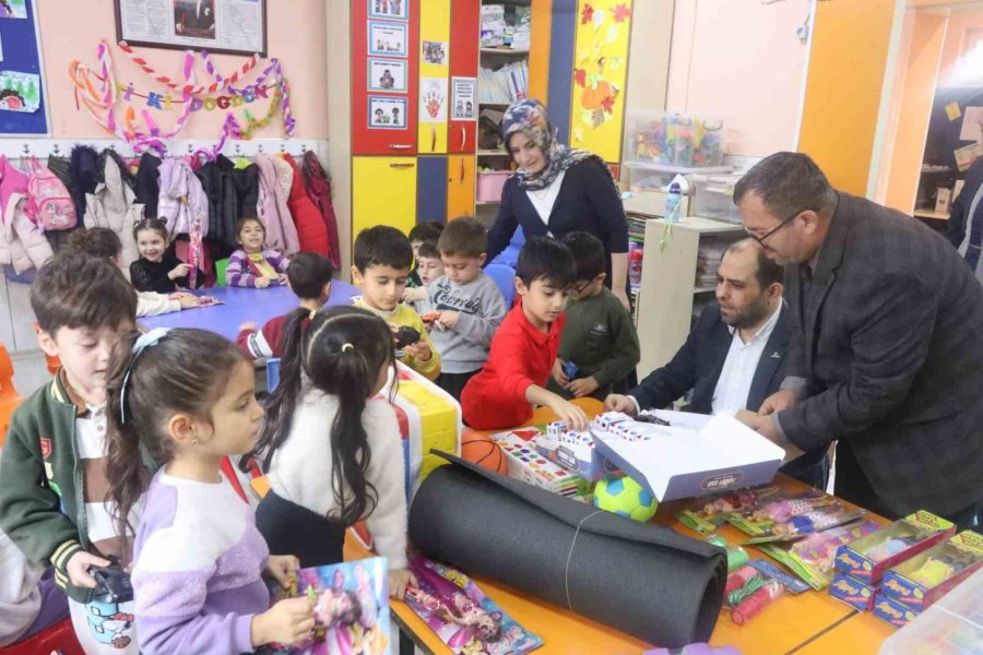 Müsiad Antalya Şubesi’nden Öğrencilerin Eğitimine Destek