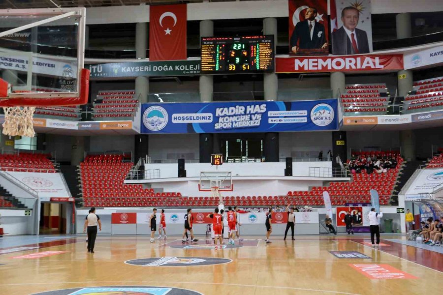 Erciyes Koleji Yine Zirvede