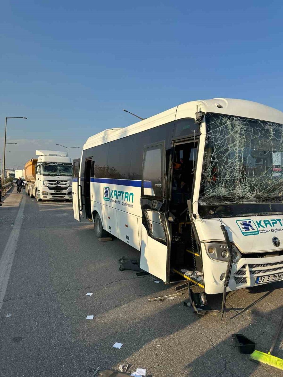 Tarsus’ta Zincirleme Kaza: 5 Yaralı