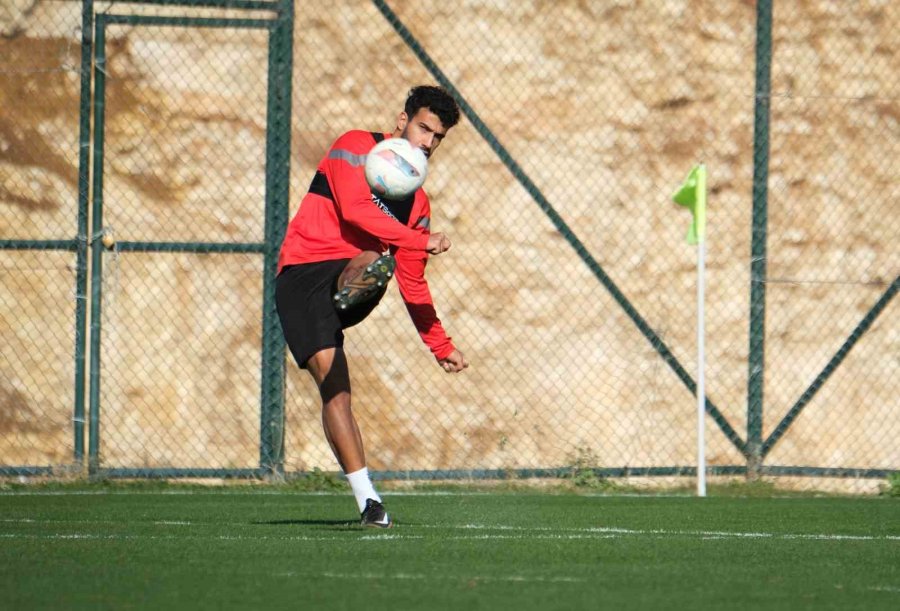 Atakaş Hatayspor, Göztepe Maçı Hazırlıklarını Sürdürdü