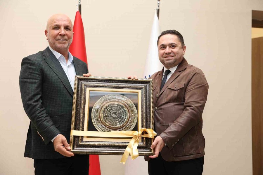 Başkan Çavuşoğlu, Alkü’de Alanyaspor’u Anlattı