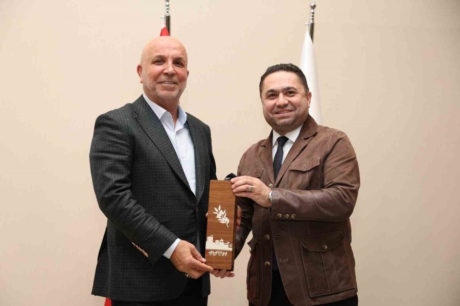 Başkan Çavuşoğlu, Alkü’de Alanyaspor’u Anlattı