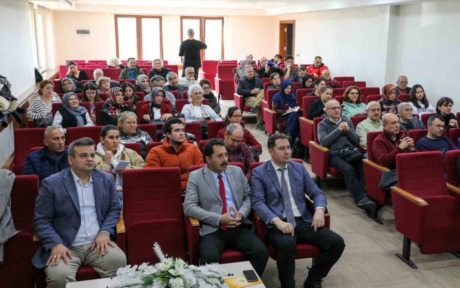 Kadın Çiftçilere Safran Eğitimi