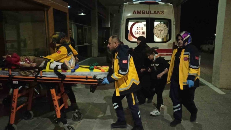 Konya’da Otomobil Çarptığı 2 Çocuk Yaralandı