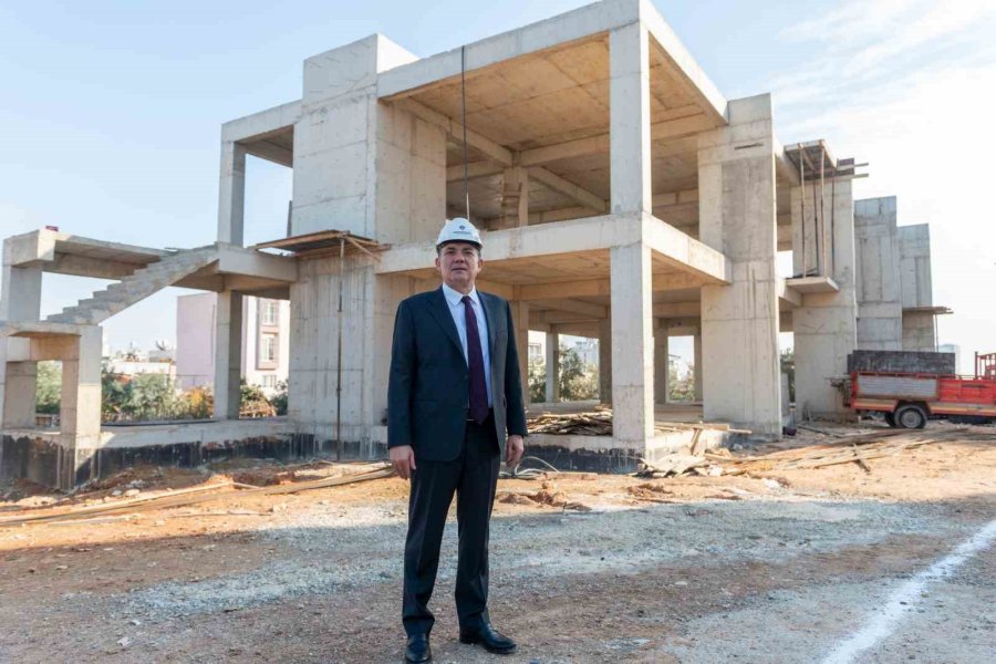 Başkan Özyiğit, İnşaatı Devam Eden 3 Projeyi Yerinde İnceledi