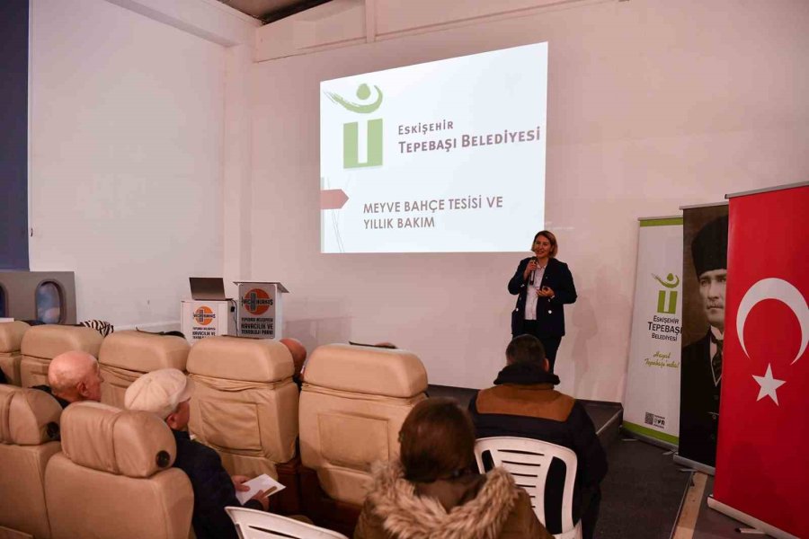 Üreticiler İçin Meyve Bahçesi Tesisi Ve Budama Eğitimi Düzenlendi