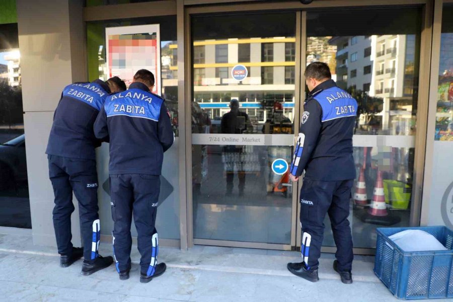 Alanya’da Tarihi Geçmiş Ürün Satan 3 Zincir Market Mühürlendi