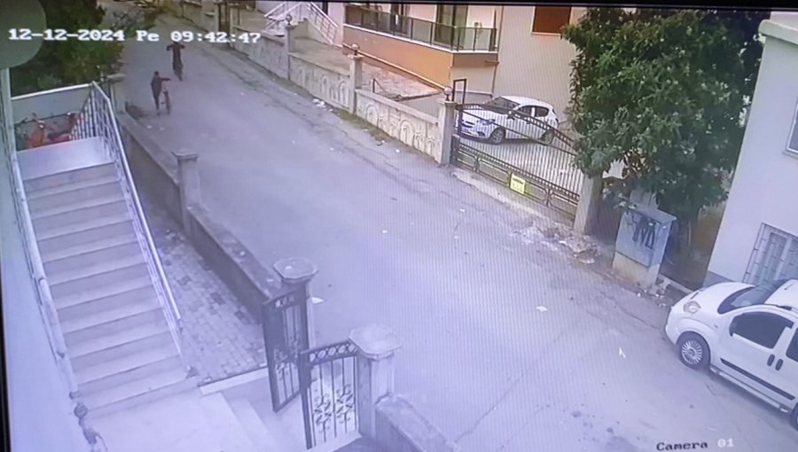 Kardeşinin Çalınan Bisikleti, 13 Yaşındaki Çocuğu Dedektif Yaptı