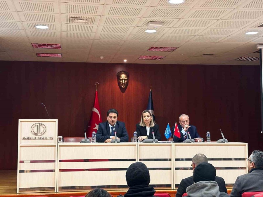 Eskişehir’de Azerbaycanlılar Tarafından ‘ali Tude Anma Günü’ Paneli İlgi Gördü