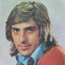 Çilli Bom’u İlk Çıkaran Bestekar Hayatını Kaybetti: 5 Kişi İle Kimsesizler Mezarlığına Defin Edildi