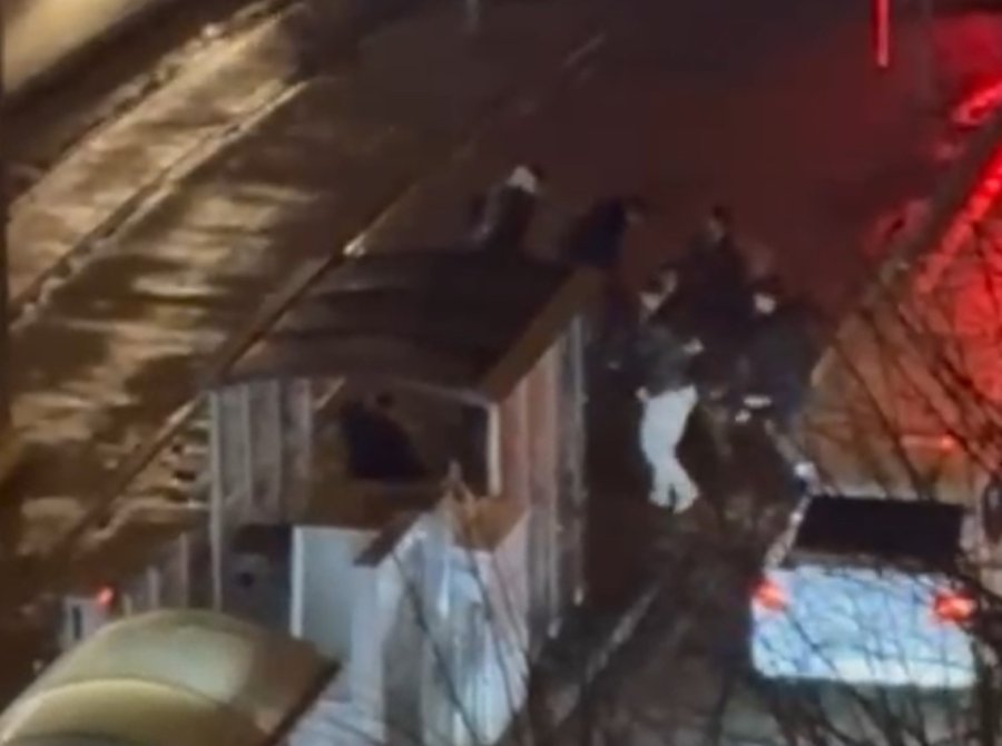 Sokak Ortasından Kavga Böyle Görüntülendi