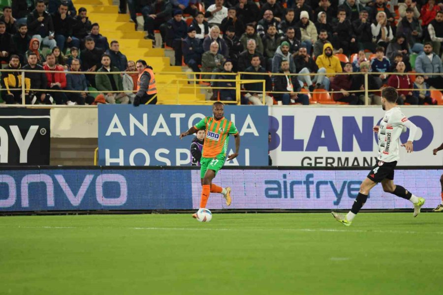 Trendyol Süper Lig: Alanyaspor: 0 - Gaziantep Fk: 0 (ilk Yarı)