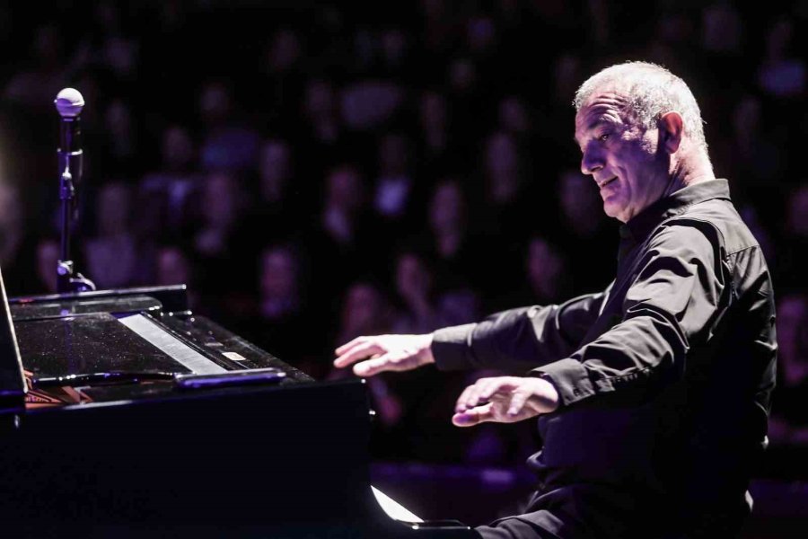 24. Uluslararası Antalya Piyano Festivali’nde Kerem Görsev’den Caz Rüzgarı