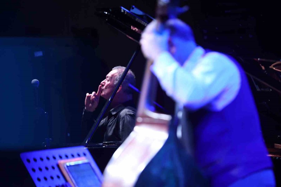 24. Uluslararası Antalya Piyano Festivali’nde Kerem Görsev’den Caz Rüzgarı