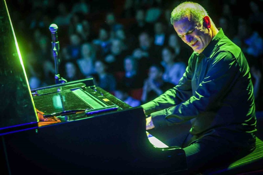 24. Uluslararası Antalya Piyano Festivali’nde Kerem Görsev’den Caz Rüzgarı