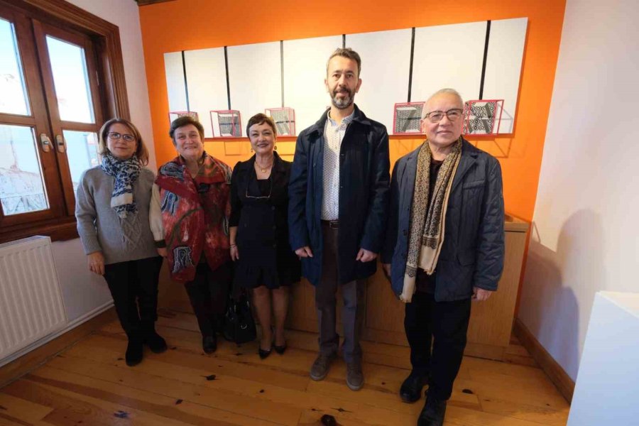 ‘düzlemin İfadesi Seramik Sergisi Odunpazarı’nda Açıldı