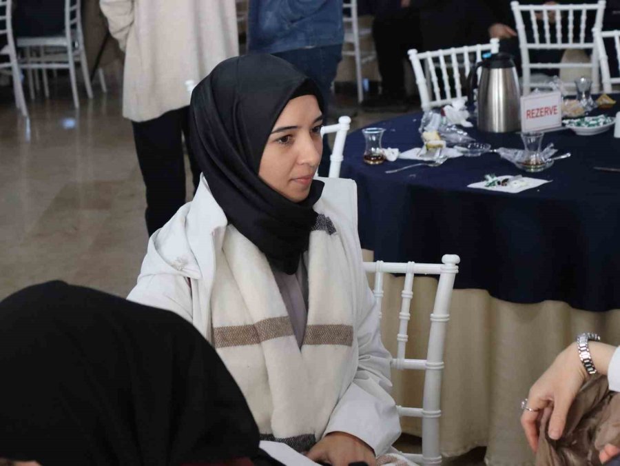 Suriye’den Gelip Eskişehir’de Yüksek Lisans Yapan Öğrenci, Ülkesinde Kazanılan Zaferi Tebrik Etti