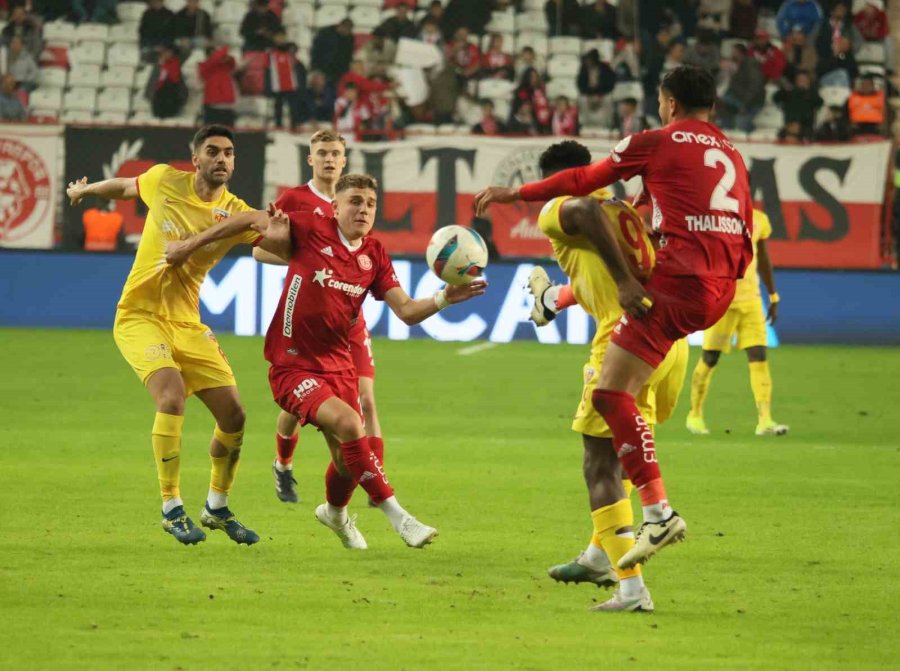 Trendyol Süper Lig: Antalyaspor: 2 - Kayserispor: 0 (maç Sonucu)