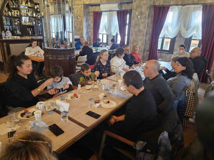 Dak Başkanı Mehmet Hakan Döner Dernek Üyeleriyle Bir Araya Geldi