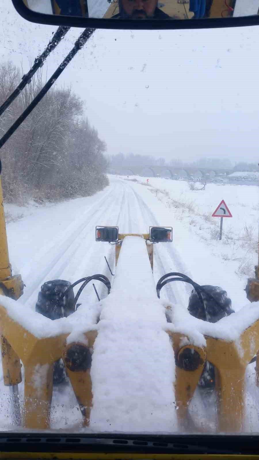 Kayseri’de Kapanan 122 Yol Ulaşıma Açıldı