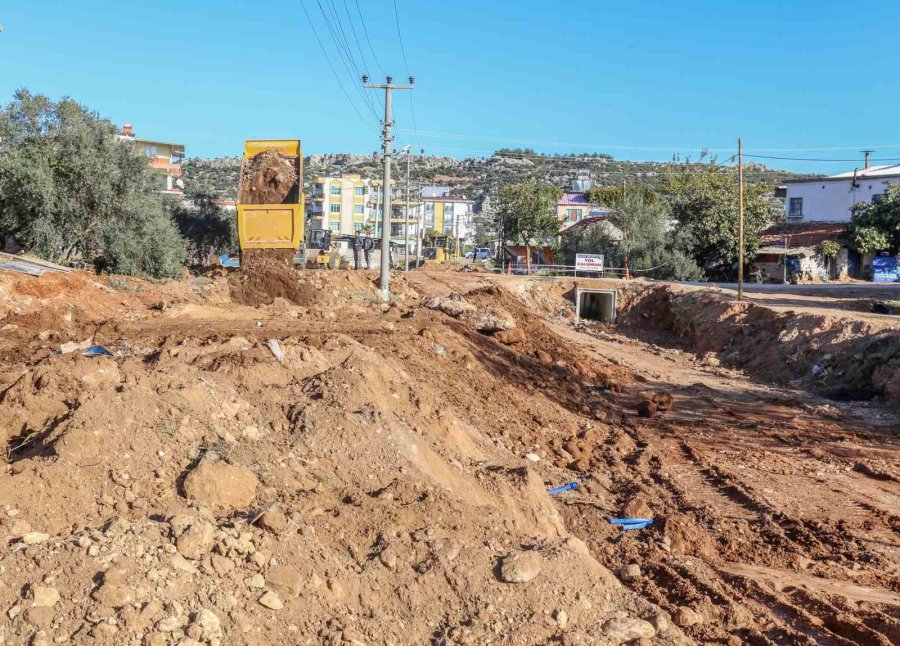 Varsak Demirel’in Su Taşkını Sorunu Çözülüyor