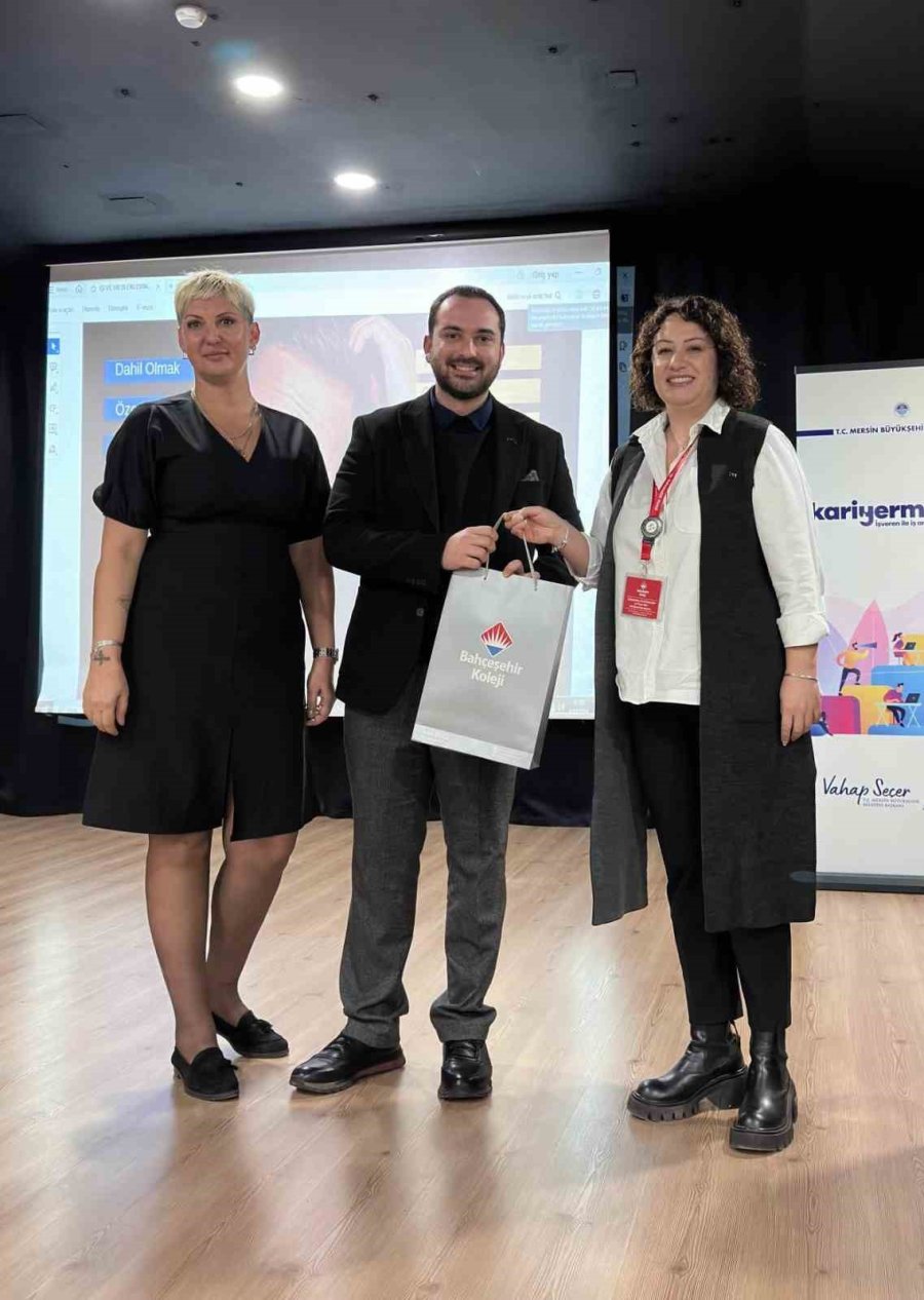 Mersin’de Öğrencilere Geleceğin Meslekleri Tanıtılıyor