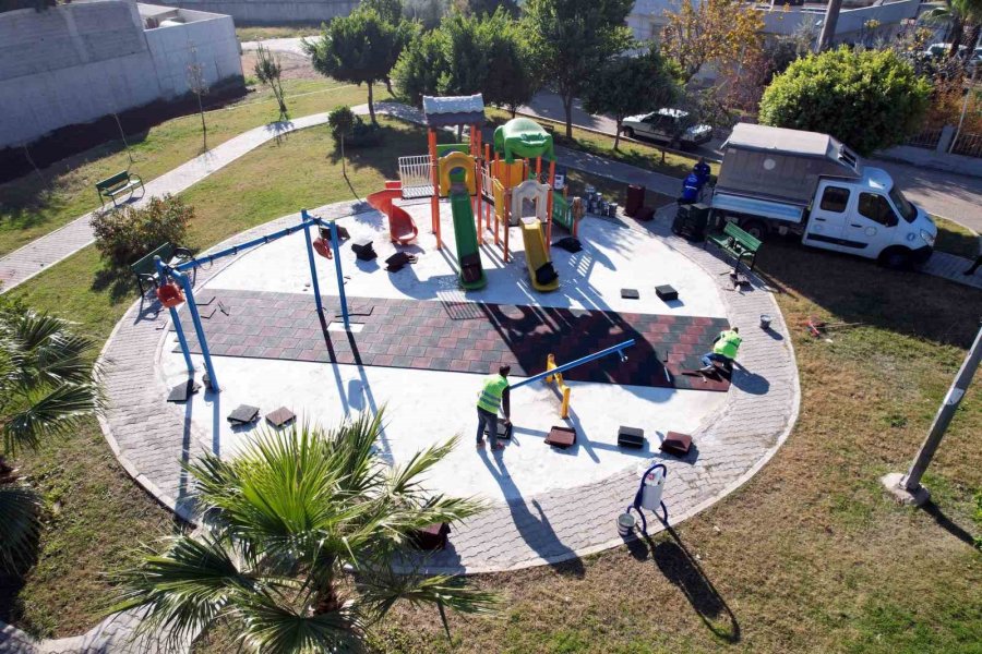 Akdeniz Belediyesi Parkları Daha Güvenli Hale Getiriyor