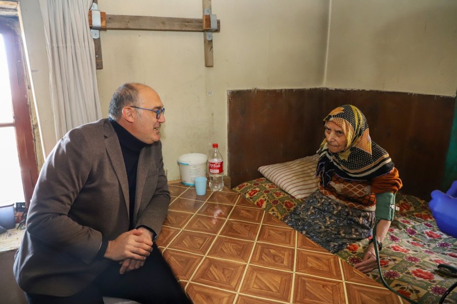 Alanya Belediyesi’nin Evde Bakım Hizmetleri Devam Ediyor