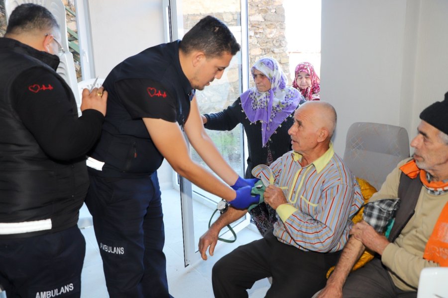 Alanya Belediyesi’nin Evde Bakım Hizmetleri Devam Ediyor