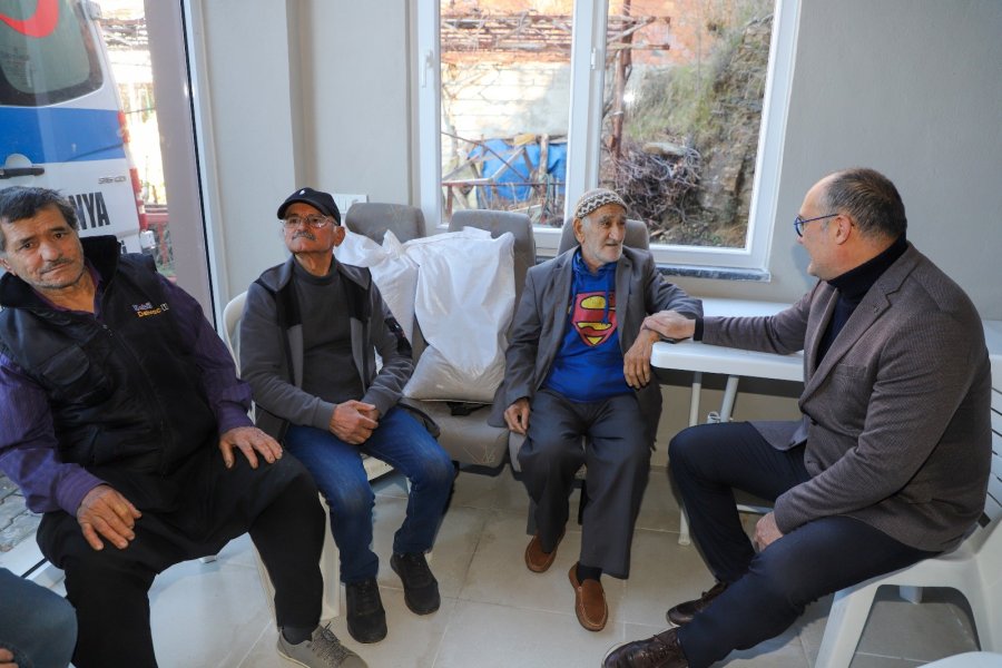 Alanya Belediyesi’nin Evde Bakım Hizmetleri Devam Ediyor