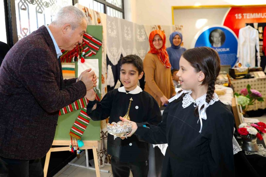 Başkan Özçelik, Hayırsever Babasının Anıldığı Vefa Programına Katıldı