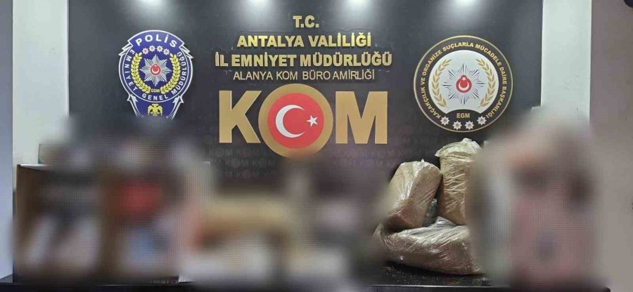 Antalya’da Yılbaşı Öncesi 1185 Litre Kaçak İçki Ele Geçirildi