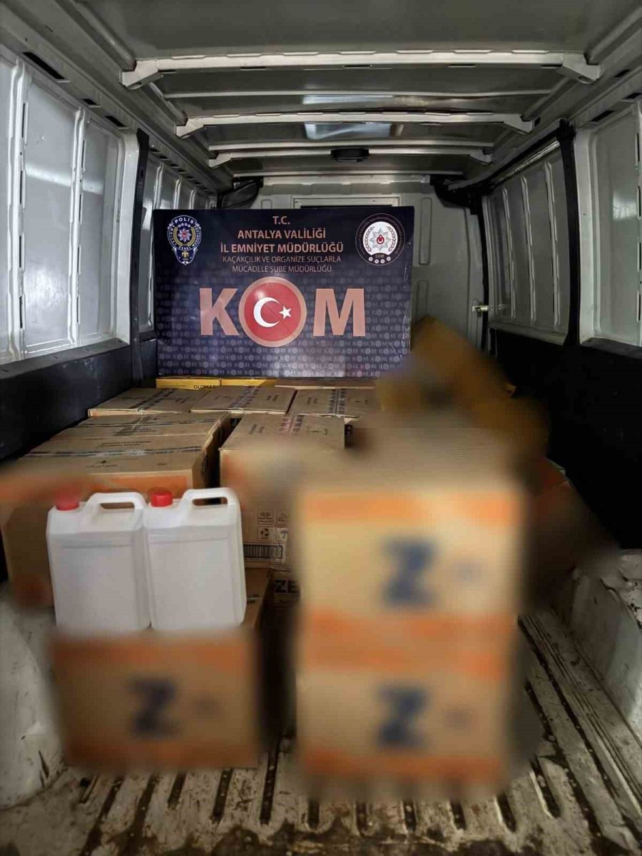 Antalya’da Yılbaşı Öncesi 1185 Litre Kaçak İçki Ele Geçirildi
