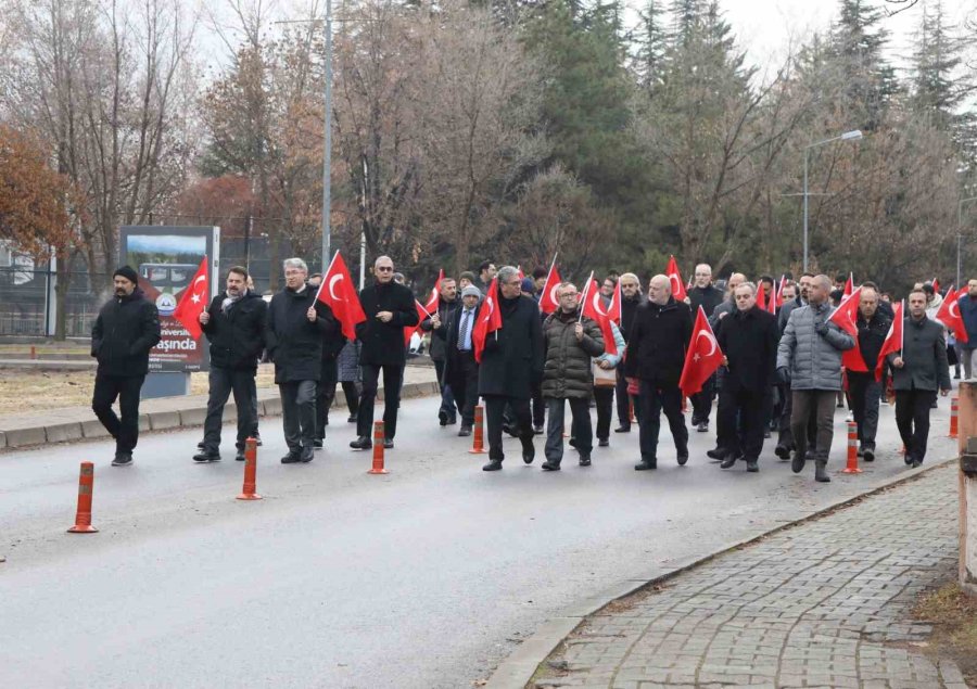 Erü, 17 Aralık Şehitlerini Andı