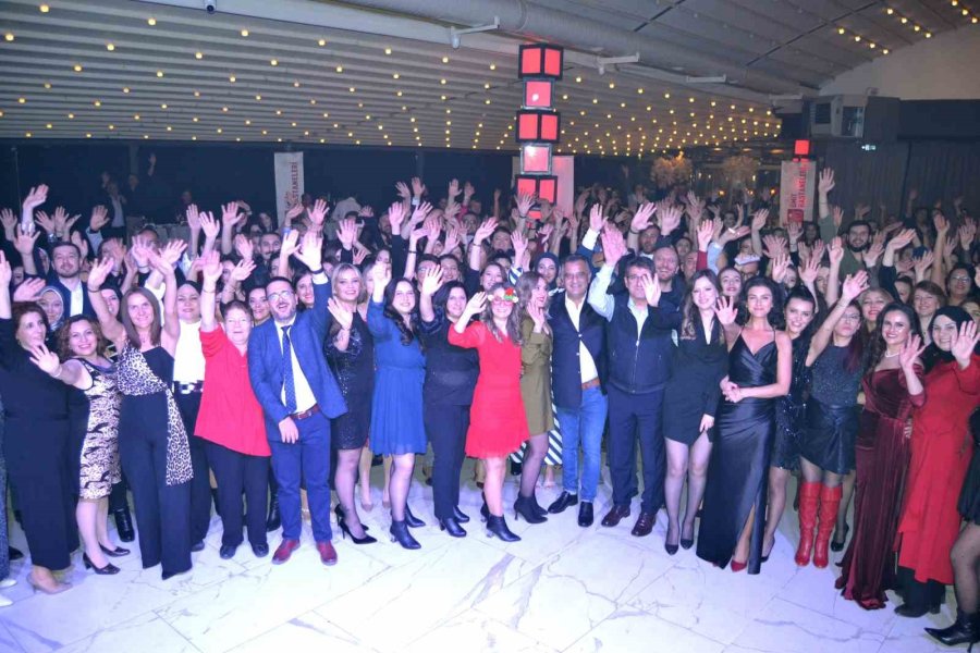 Özel Ümit Personeli Yeni Yıl Eğlencesinde Buluştu