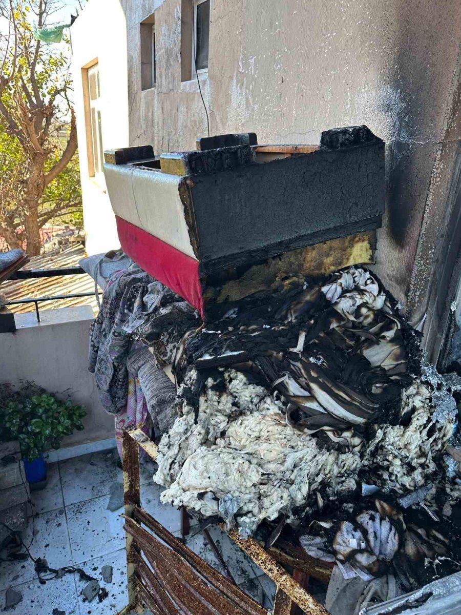 Manavgat’ta Ev Yangını