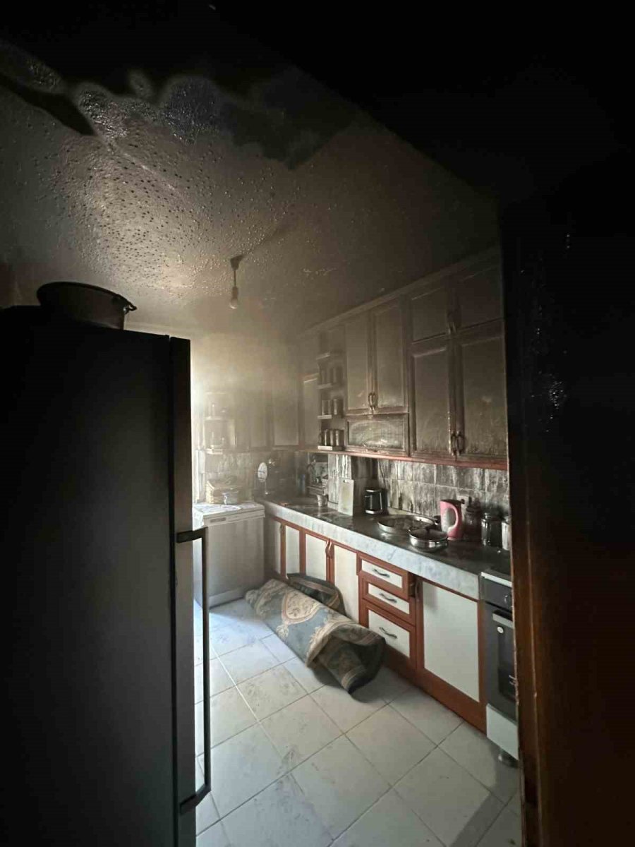 Manavgat’ta Ev Yangını