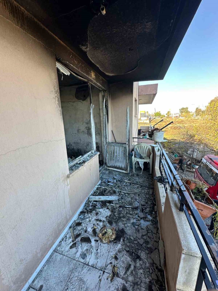 Manavgat’ta Ev Yangını