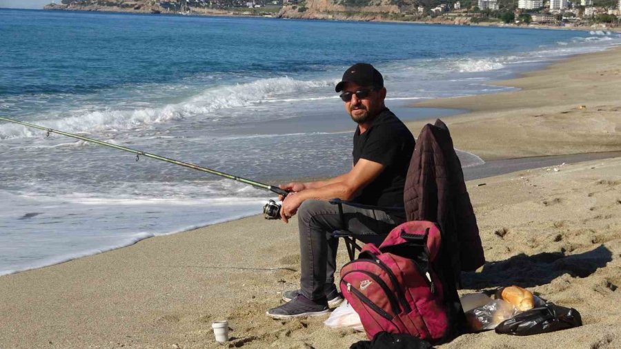 Alanya’da Aralık Ayında Deniz Keyfi