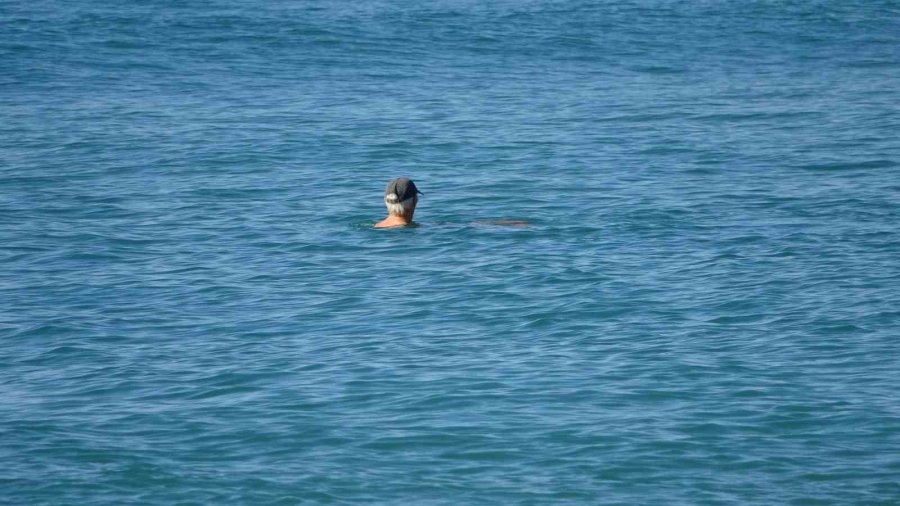 Alanya’da Aralık Ayında Deniz Keyfi