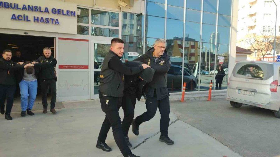 Üniversiteli Taksiciyi Öldüren Zanlılar Adliyeye Sevk Edildi