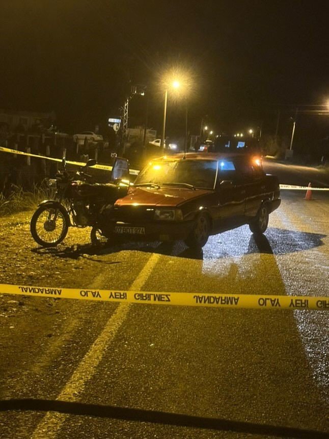 Serik’te Otomobil İle Motosiklet Çarpıştı: 1 Ölü 1 Yaralı