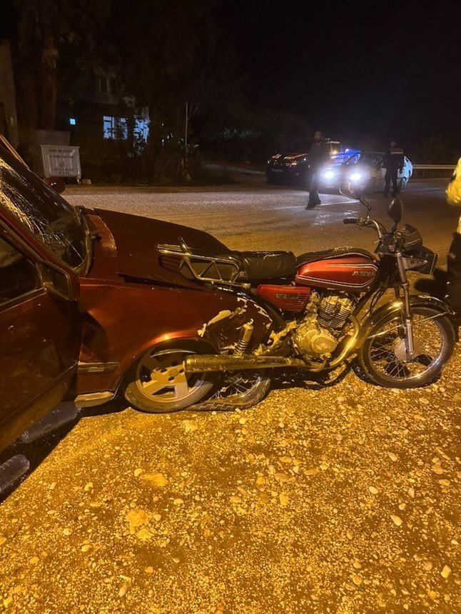 Serik’te Otomobil İle Motosiklet Çarpıştı: 1 Ölü 1 Yaralı