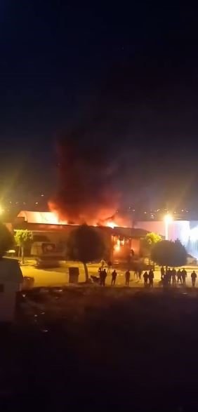 Araç Boyama Atölyesindeki Araçlarla Birlikte Alev Alev Yandı, 24 Yaşındaki Genç Feci Şekilde Can Verdi