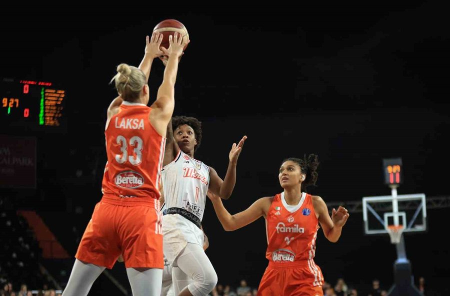 Fıba Kadınlar Euroleague: Çbk Mersin: 86 - Famila Schio: 52