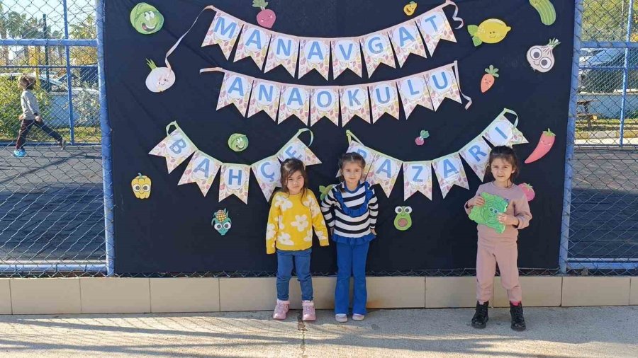 Minikler, Pazarcılara Taş Çıkarttı: “gel Vatandaş Gel, Param Olsa Da Ben Alsam”