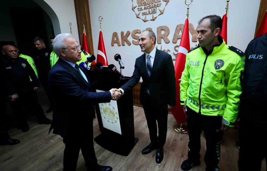 Alkollü Sürücünün Valiye Şikayet Etmekle Tehdit Ettiği Polislere Vali’den Başarı Belgesi