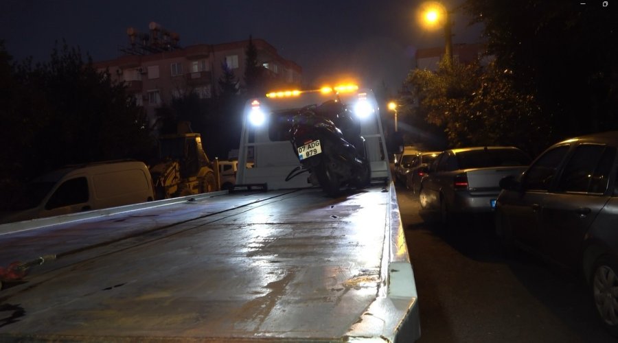 Otomobil İle Motosiklet Çarpıştı: 2 Kardeş Yaralandı